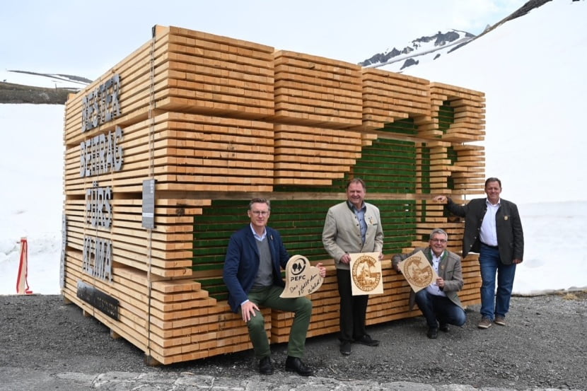 Houten bouwwerk aan de voet van de Großglockner featured image