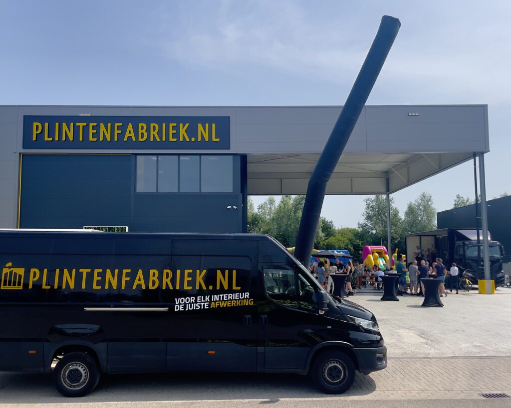 Officiële opening logistiek centrum Plintenfabriek Ravenstein featured image