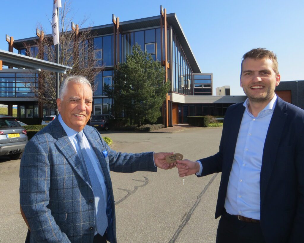 Gras Wood Wide sleuteloverdracht