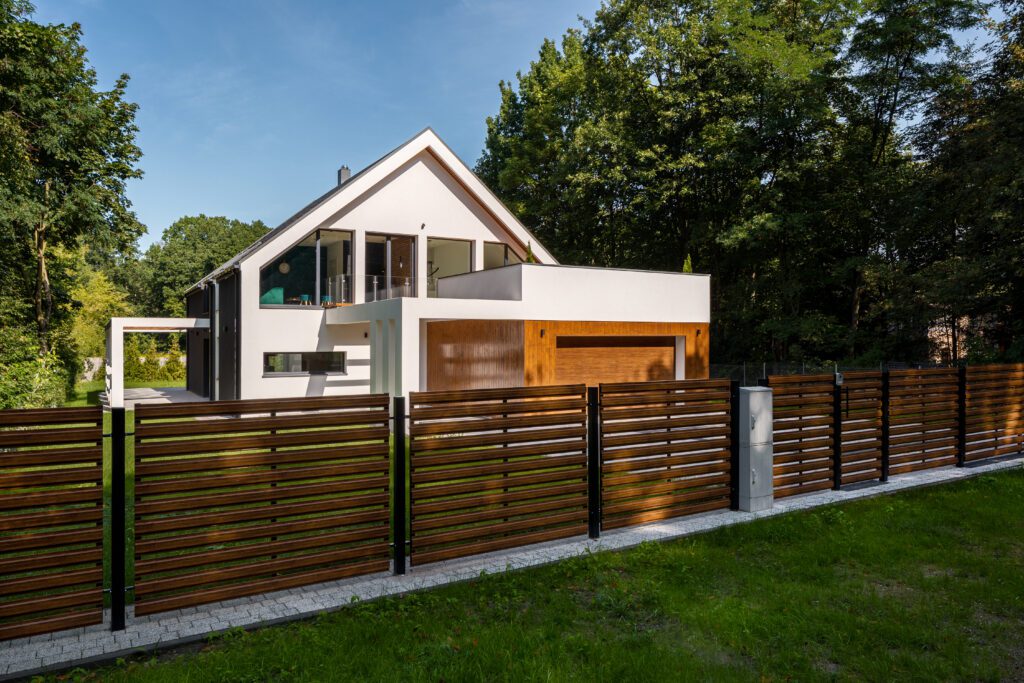 Verhoog de privacy in je tuin met schermen en afscheidingen featured image