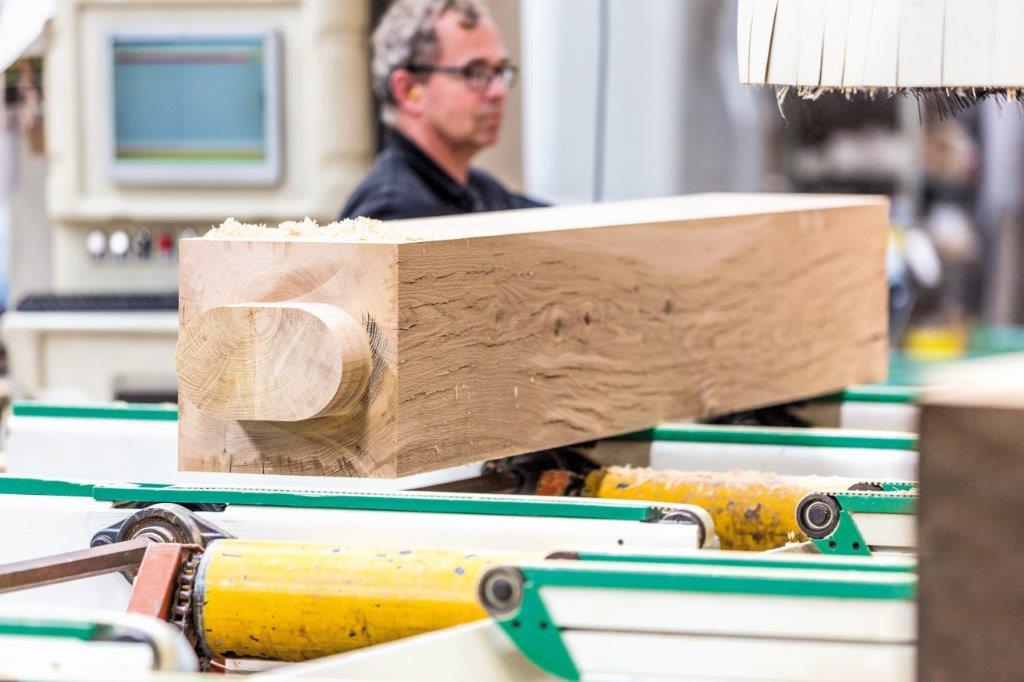 Bij Carpentier staan nu drie CNC-machines, dit zijn typen houtbewerkingsmachines.