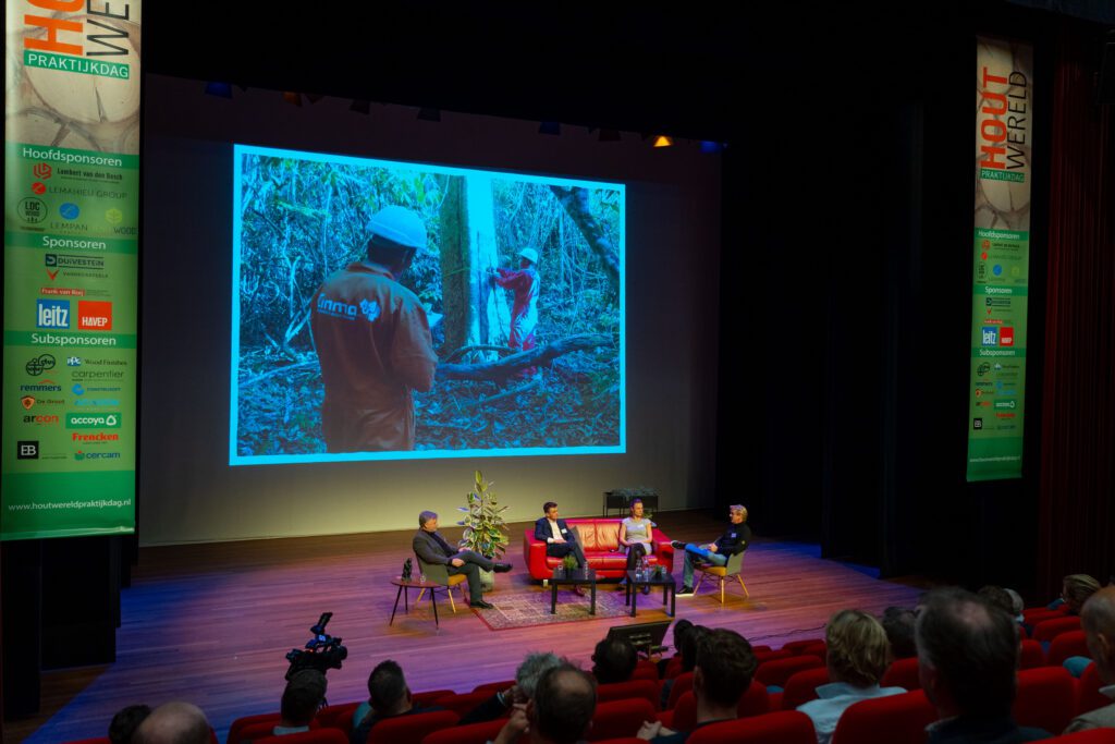 Houtwereld Praktijkdag gesprek over Hout van Verd, EUDR en carbon Credits.