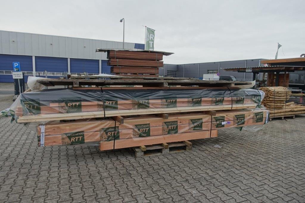 pakket hout gereed voor afhalen bij Houthandel RTT in Goor.