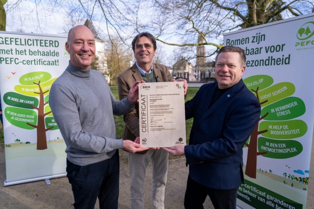 pefc bomen buiten bos