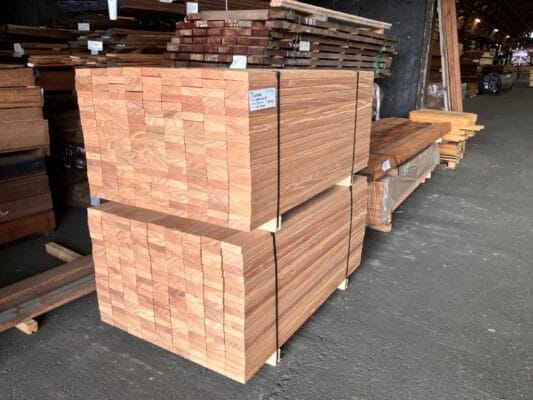 Deze order kan naar de klant van Van Ierssel houtimport, deze maakt er straatmeubilair van.