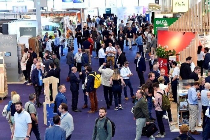 bezoekers van de beurs Carrefour du bois 2026 in Nantes